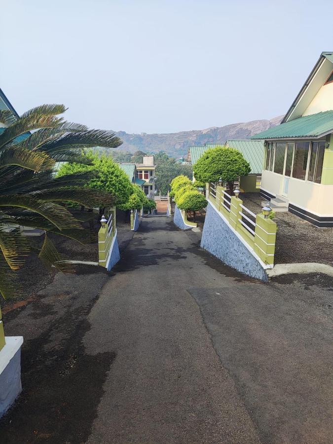Green Palace Resort Vagamon Buitenkant foto