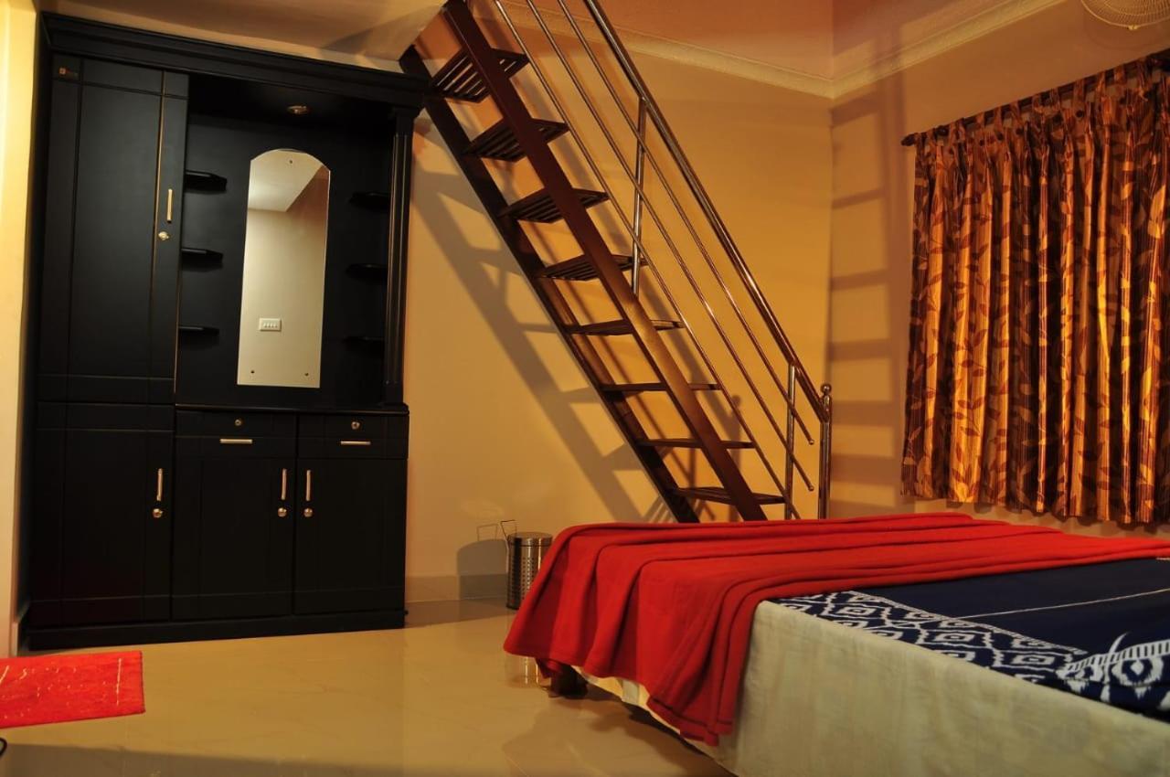 Green Palace Resort Vagamon Buitenkant foto