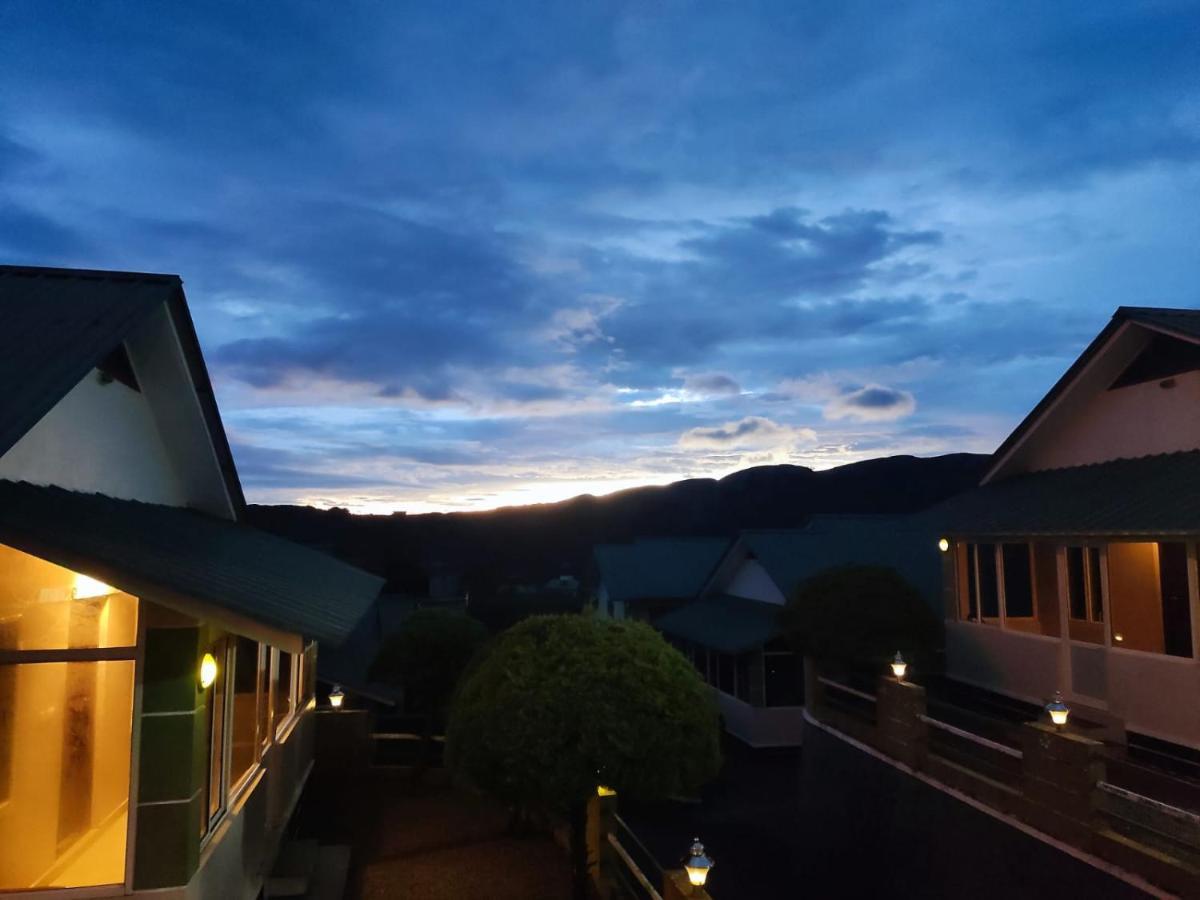 Green Palace Resort Vagamon Buitenkant foto